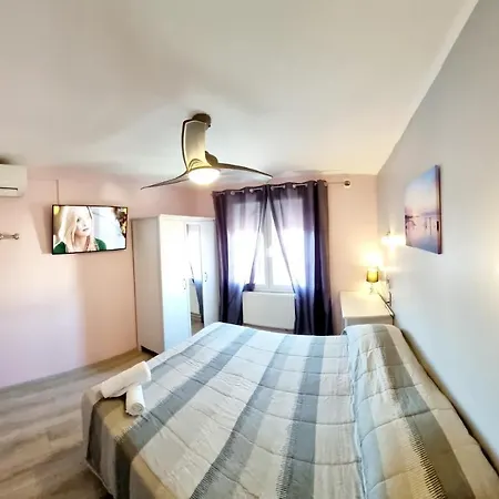 Restaurant Et Soiree Etape Bel Air מלון